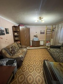 Продаж будинку в Центрі міста, з косметичним ремонтом !