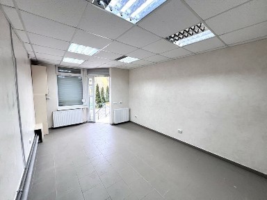 Продаж комерційного приміщення на Бамі