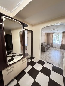 Здається 2 кімнатна квартира на один місяць