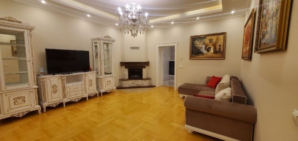 Оренда 3 кімн. кварт. 96 кв. центр