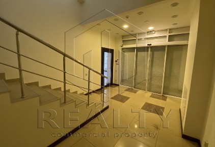 Офіс 305 м² у центрі, кабінети + Open Space, генератор