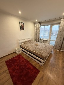 ВІЛЬНА! 2-кімПРОСПЕКТ-НебесноїСотні (ТЦ ФОРМАРКЕТ) можливо з тваринкою!