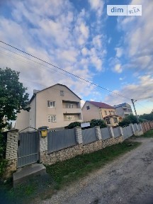 Продаж 2 поверхового будинку з ділянкою на 13 соток, 320 кв. м, 7 кімнат, на вул. Перемоги 43 • ID 33444659