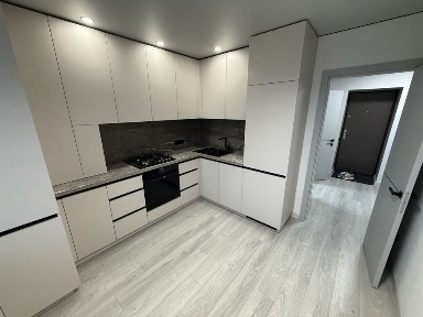 Новий ремонт. Фурманова. Новобудова. Цегла. Не кутова. 42м2