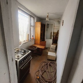 Дачний будинок та земельна ділянка М. Дубляни