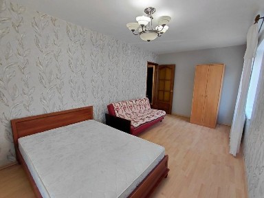 3 кімнатна квартира в центрі міста Суми з меблями і технікою