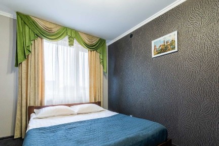 2-х кімнатна квартира в центрі Борисполя зі своїм подвір'ям