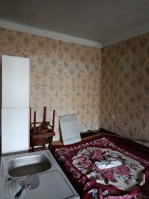 Продам 1 кімн кв Інгульський район Космонавтів 2/5 цегла, газ колонка