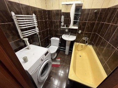 Здам однокімнатну квартиру в центрі Надвірної