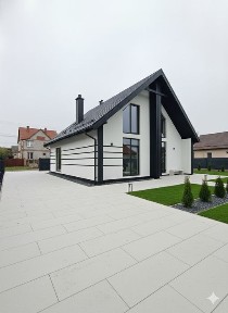 Новий будинок з ремонтом.