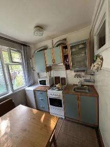 Здається 2 кімнатна на Львівській