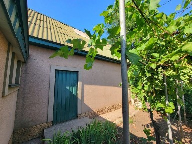 Дом ул. Кобылянского в центре возле ул. Лермонтова