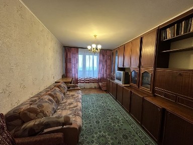 Продаж 3-кімнатної квартири по вулиці Нарбутівська
