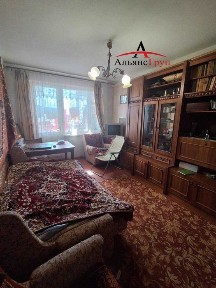 Продається 2-кімнатна квартира в тихому районі міста