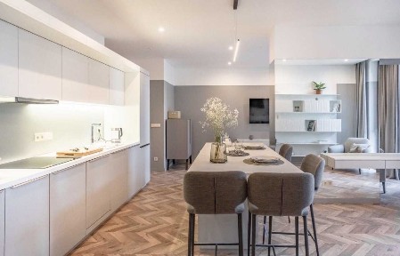 Аренда 3-комнатной квартиры 105 м², Владимира Антоновича ул.