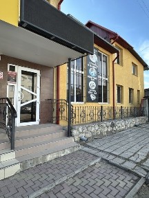 Комерці 270,7 м/кв р-н Дружба (МРЕО)