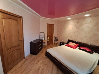 Аренда 3 ком. кв. ул. Бул. Краматорский 10 на Даманском