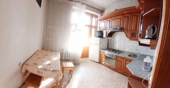 3 квартира защитников Украины, Сталинка, семиэтажка