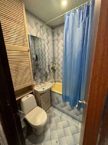 Киев, Соборности просп., 18