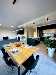 Продам дом с ремонтом Новоалександровка