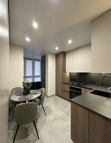 Житомир, Сенний ринок, Вулиця Домбровського 3