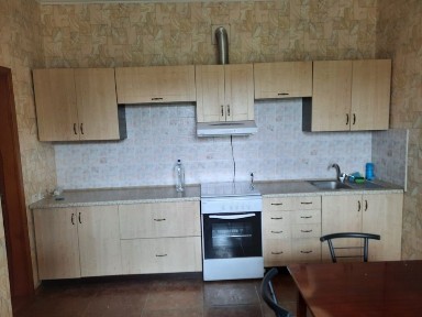 Сдам посуточно трех этажный дом 9 комнат )