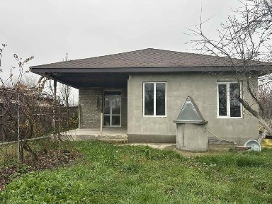 Продається чудовий одноповерховий будинок у центрі села Плесецького!