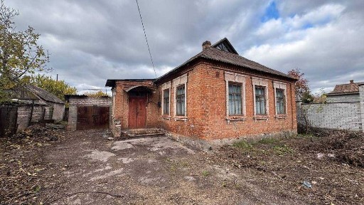 Продаємо будинок на Черняховського (пл. Визволення)