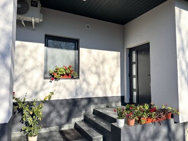 Оренда будинка - частина будинка, перше заселення