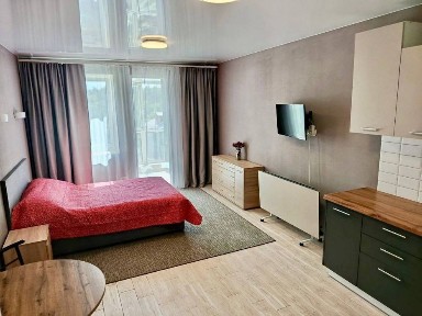 8 лінія, Полтавська, 64 (Парк Покровський)