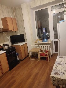 Продаєм 2-х кім квартиру Обухів. м-н Соснова 2, середній поверх.