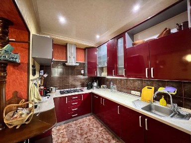 ‼️ Центр ‼️ Двоповерховий будинок! Ремонт! Гараж! Підвал!