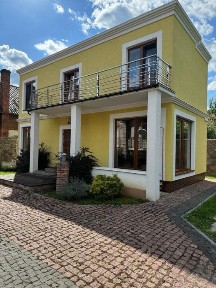 Оренда чудового будинку особнякового типу в центрі м. Сколе