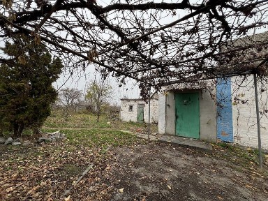 Продам ділянку з цегляним будинком в селі Білоцерківського району