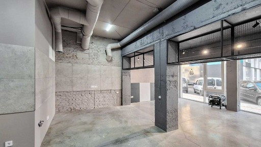 Продам комерційне приміщення з ремонтом в ЖК Синергія.