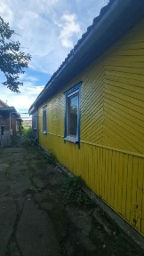 Продається 1/2 частина будинку в районі 1 школи