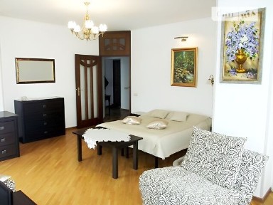 Здам подобово 1к квартиру на вул. Соломії Крушельницької 8, кв. 25 • ID 32779682