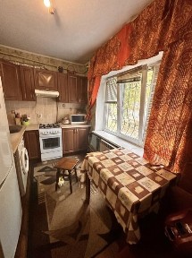 Продам 1 о кімнатну квартиру вул. М. Калмикова Бориспіль