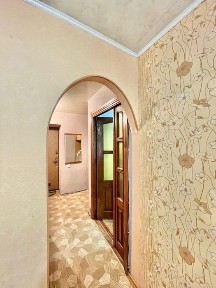 1-кімн. в Центрі з меблями і технікою