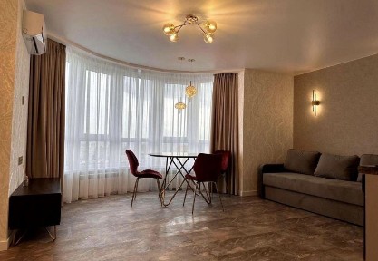 Євро-двійка з автономним живленням! вул. Ахматової 46, є генератор