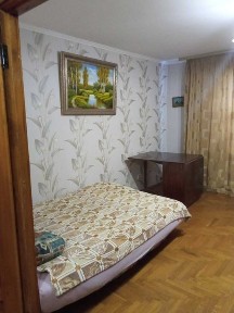 вулиця Карела Чапека 8 (Фучіка 8)