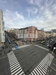 Продаж 2к квартири, центр, вул. Саксаганського, 33/35