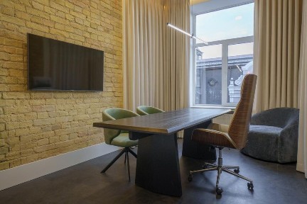 Продаж (без%) офіс / офісне приміщення 570м² Богдана Хмельницького 51А