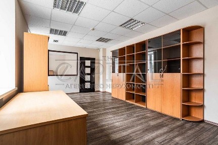 Продаж офісу 900м2, вул Січових Стрільців, ТОРГ