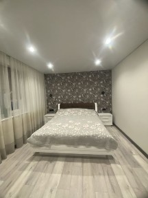 Продаж Одноповерхового будинку з ДУЖЕ дорогим і якісним ремонтом