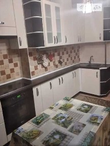 2 к квартира з косметисним ремонтом, 71 кв. м, цегла