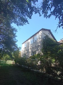 Продам двухэтажный дом на берегу Искровского водохранилища.