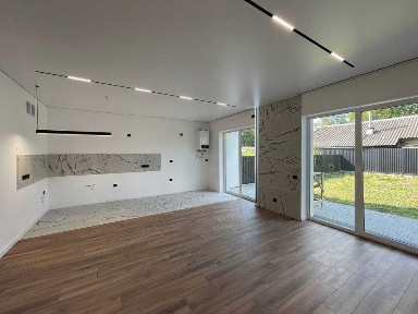 Продаж таунхауса з ремонтом село Вовчинці Івано-Франківський