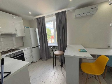 Здається 1- кімнатна квартира по вул. Лучанська