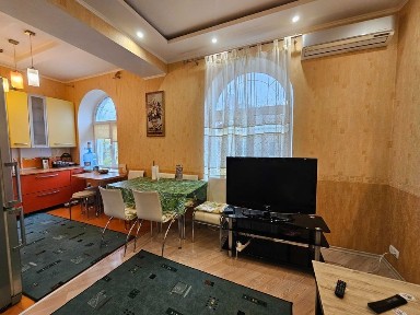 Трехкомнатная сталинка с автономкой, по ул. Костенко/ пр. Гагарина